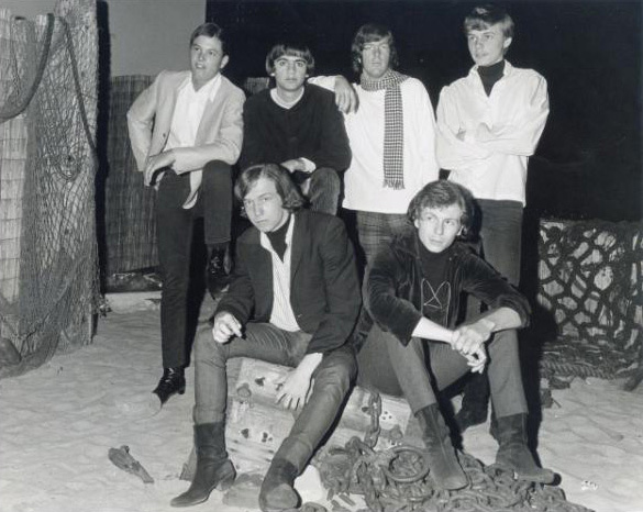 The East Side Kids at the Sea Witch, 1966
