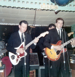The Viscanes on stage Danny's Hideaway, April 1966